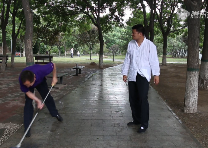 美女特殊服務(wù)嚇暈大叔（李韜爆笑生活92） 