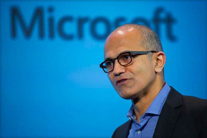 微軟CEO Nadella對(duì)iPad記者說(shuō)：你需要一臺(tái)真正的電腦